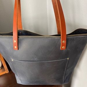 Portland Leather Goods Navy large leather zippered tote- new